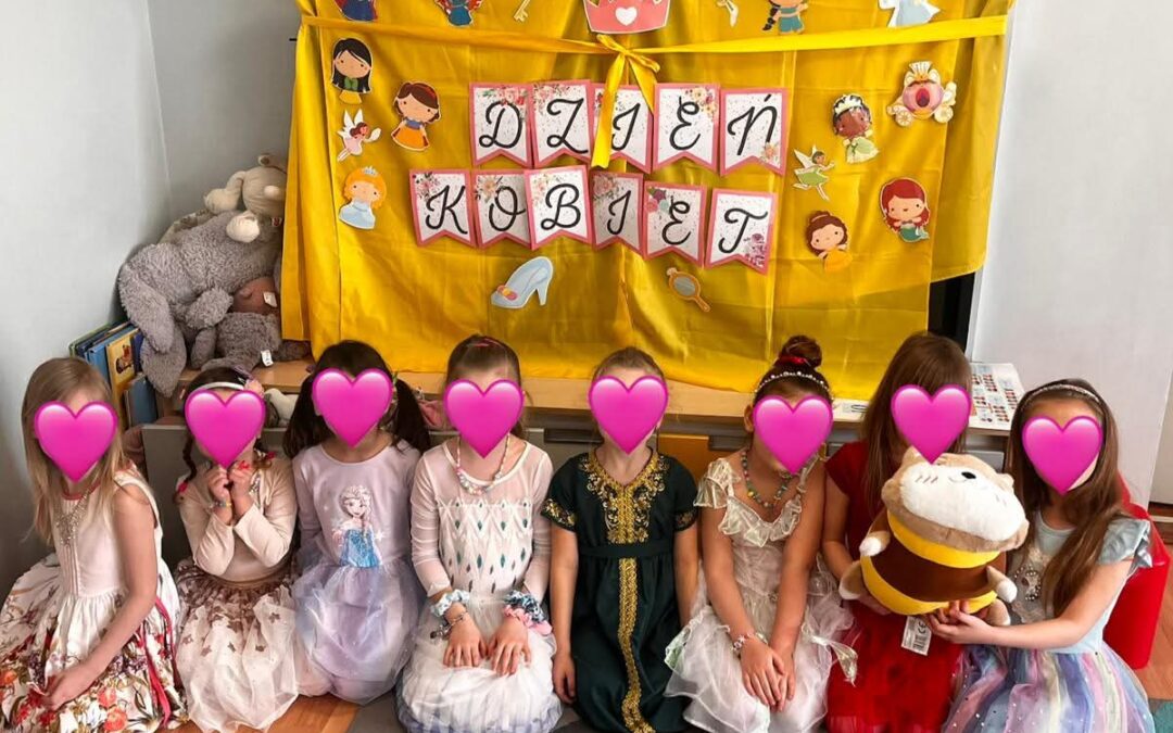 DZIEŃ KOBIET W&nbsp;KSIĘŻNICZKOWYM STYLU